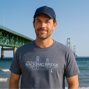 Gildan 2XL Mackinac Bridge Graphic Tee – Heather Gray – Michigan Landmark Shirt